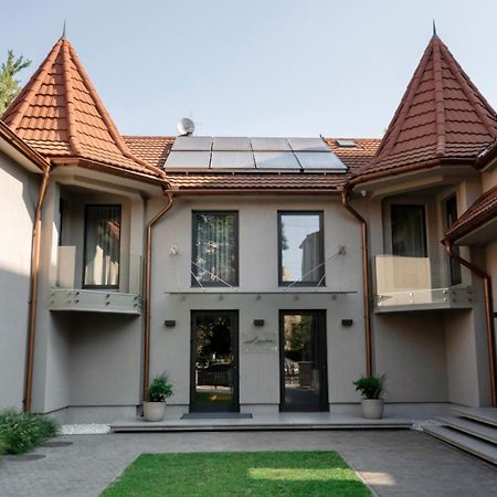 Hotel Laudon Ужгород Екстер'єр фото