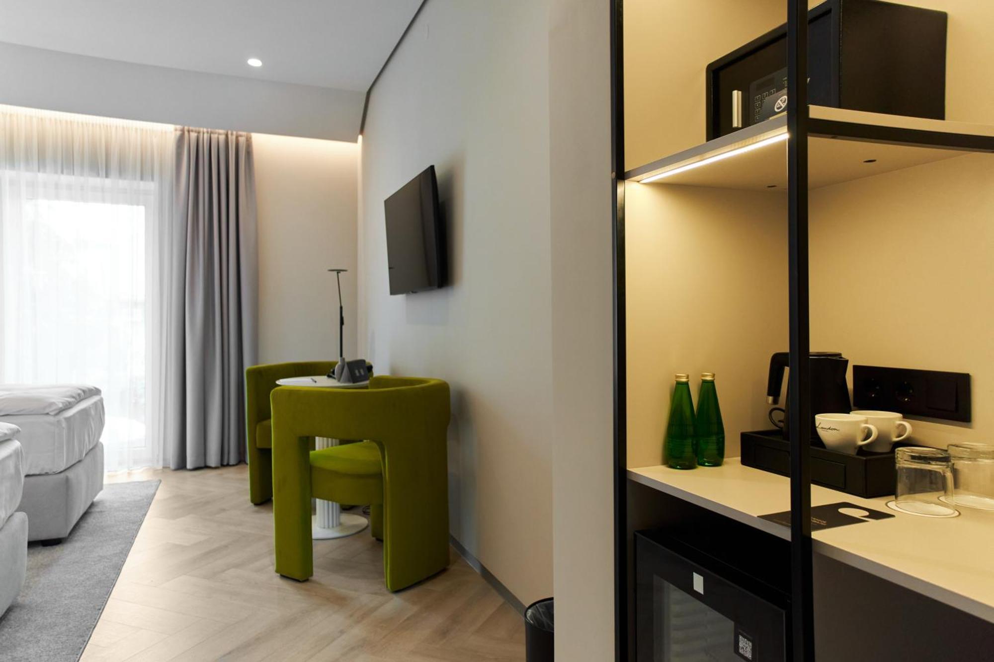 Hotel Laudon Ужгород Екстер'єр фото