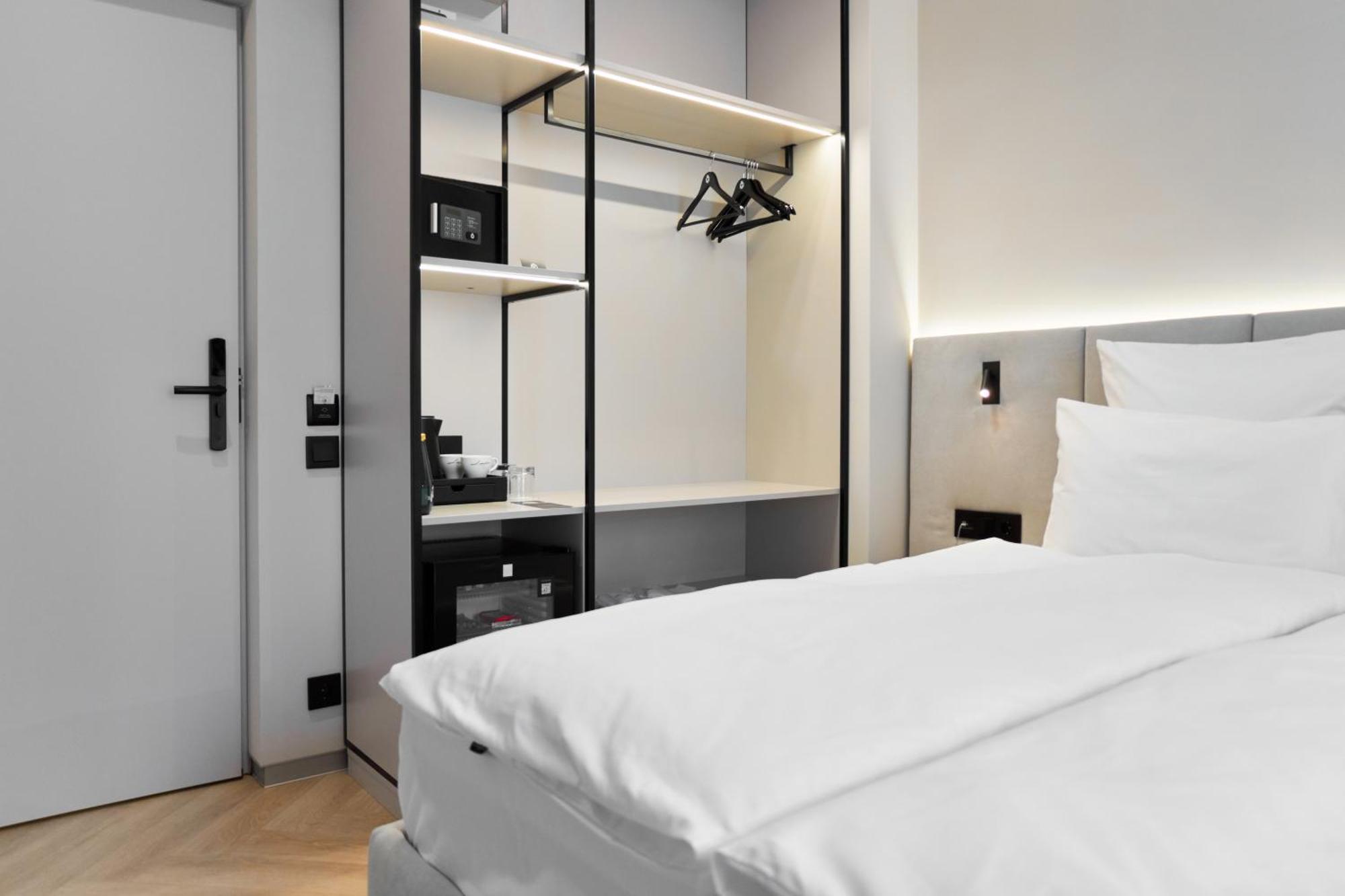 Hotel Laudon Ужгород Екстер'єр фото